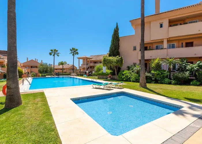Jardines De Santa Maria Golf מארבלה